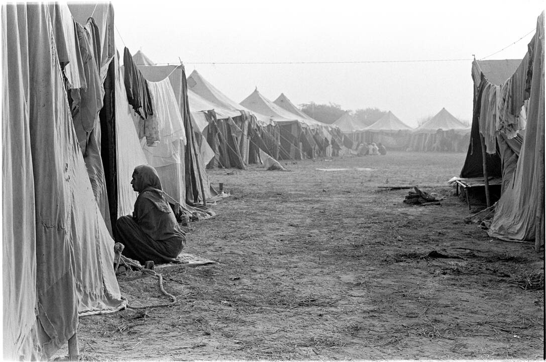 Portretas: lemtingiems kūrybiniams pasirinkimams V.Ambrazas ryžosi po susitikimo su savitais fotomenininkais. Vienas jų – A.Kulikauskas įamžino ir patį V.Ambrazą.