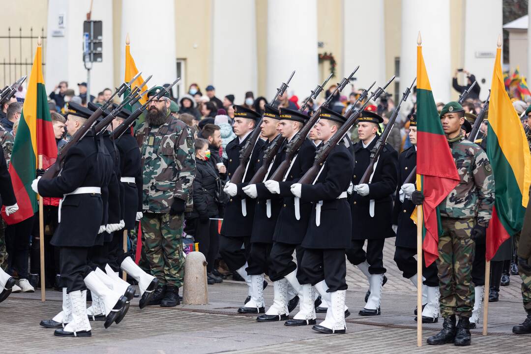 S. Daukanto aikštėje – Baltijos valstybių vėliavų pakėlimo ceremonija