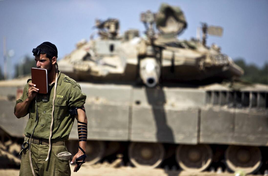 Izraelio kariai pabėgėlių stovykloje nušovė palestinietį, dar 10 sužeidė