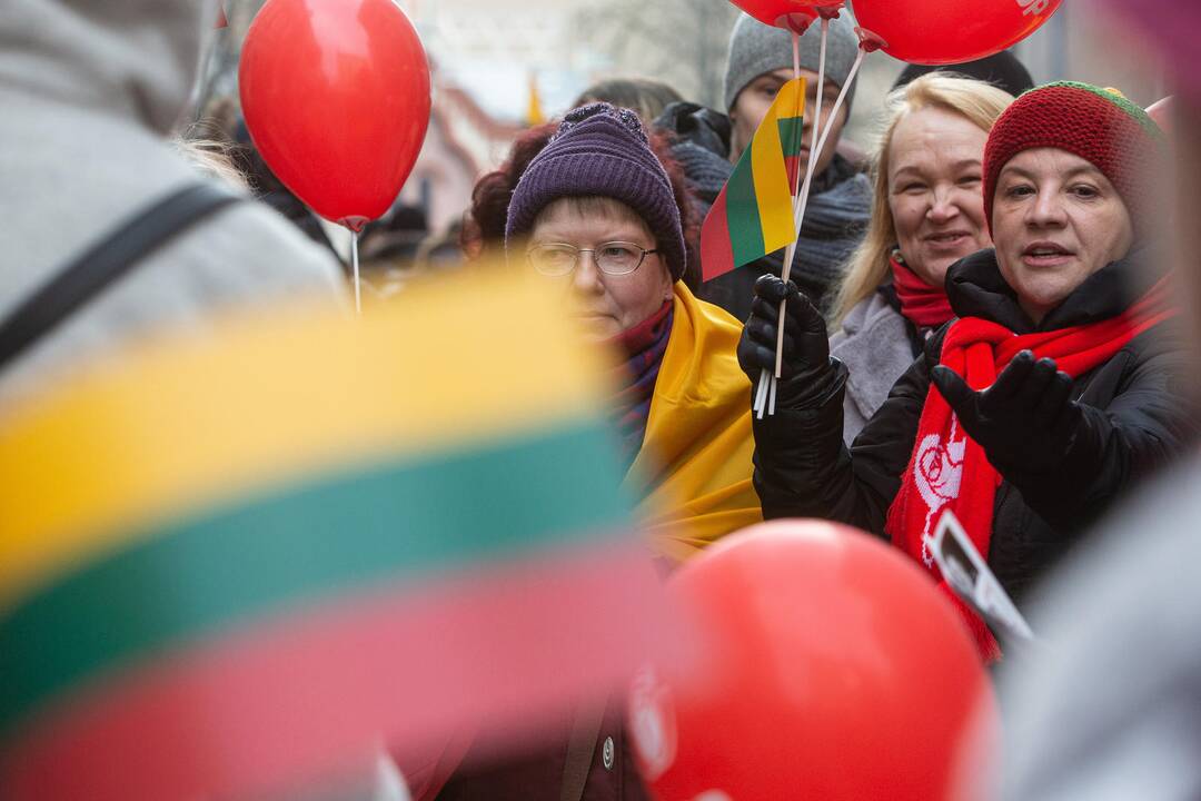 Vasario 16-osios minėjimas prie Lietuvos nepriklausomybės signatarų namų