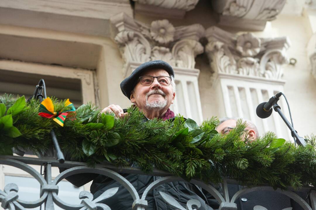 Vasario 16-osios minėjimas prie Lietuvos nepriklausomybės signatarų namų