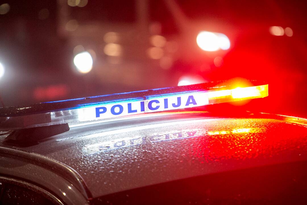 Vakare policijos patikros punktai Kaune dirba pilnu tempu