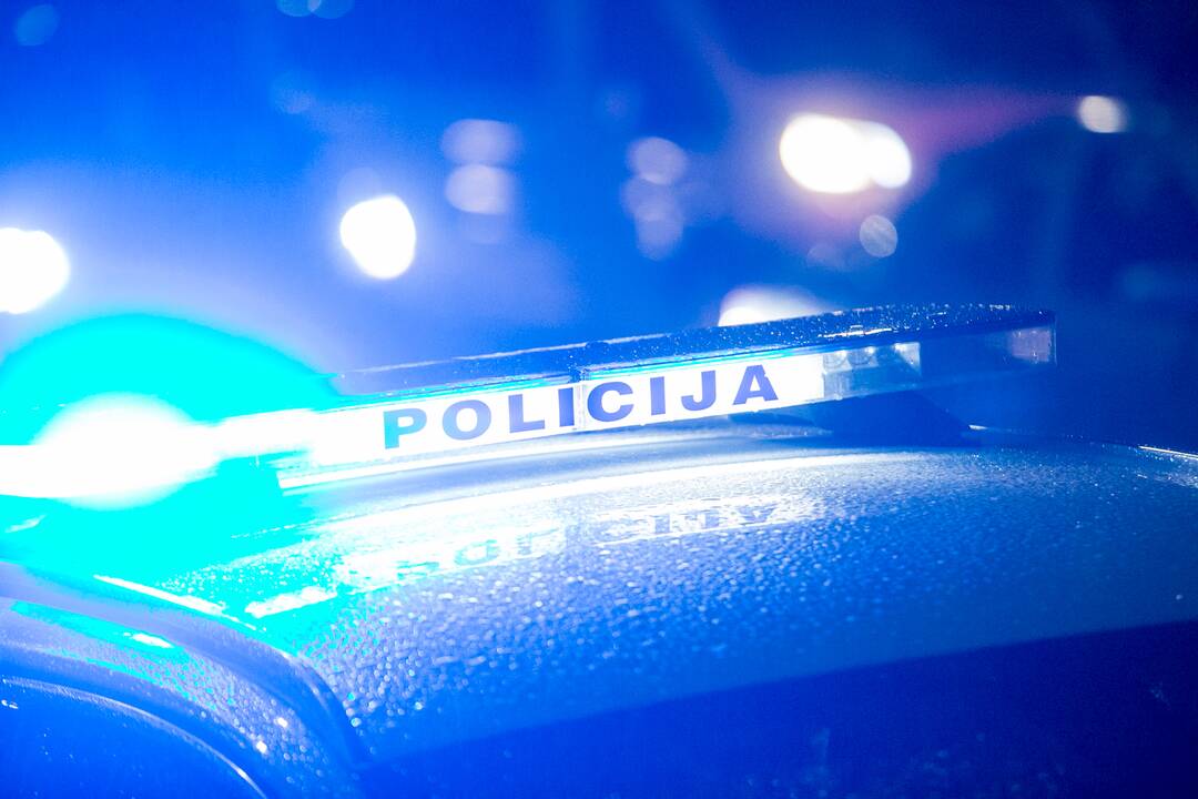 Vakare policijos patikros punktai Kaune dirba pilnu tempu