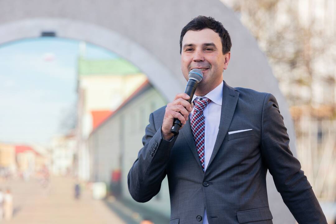 Rotušės aikštėje atidarytas Vilnių su kitais miestais jungiantis „Portalas“