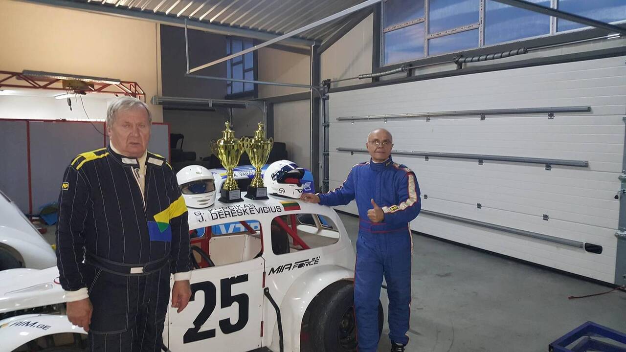 Jonas Dereškevičius (kairėje) ir Gediminas Kupčikas (dešinėje)