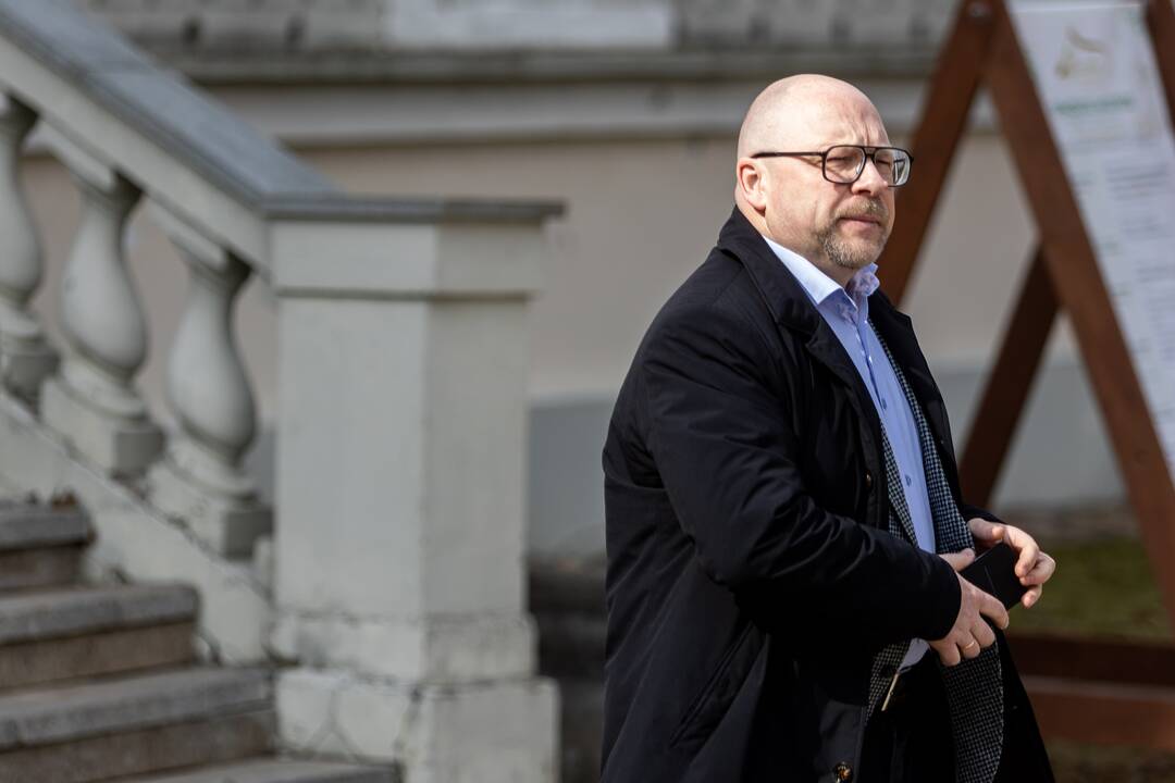 Atsisveikinama su žuvusiu M. Kvedaravičiumi