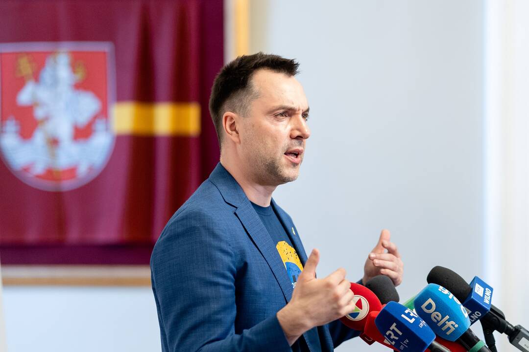 O. Arestovyčiaus spaudos konferencija Vilniaus rotušėje