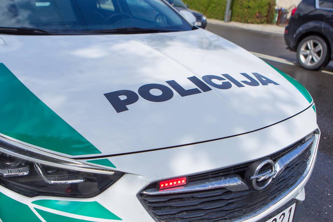 Masinė automobilių ir troleibuso avarija Kaune