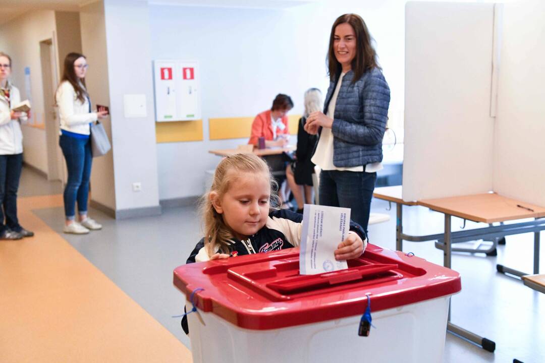 Latvijos rinkimuose daugelyje savivaldybių laimėjo dabar valdžioje esančios politinės jėgos