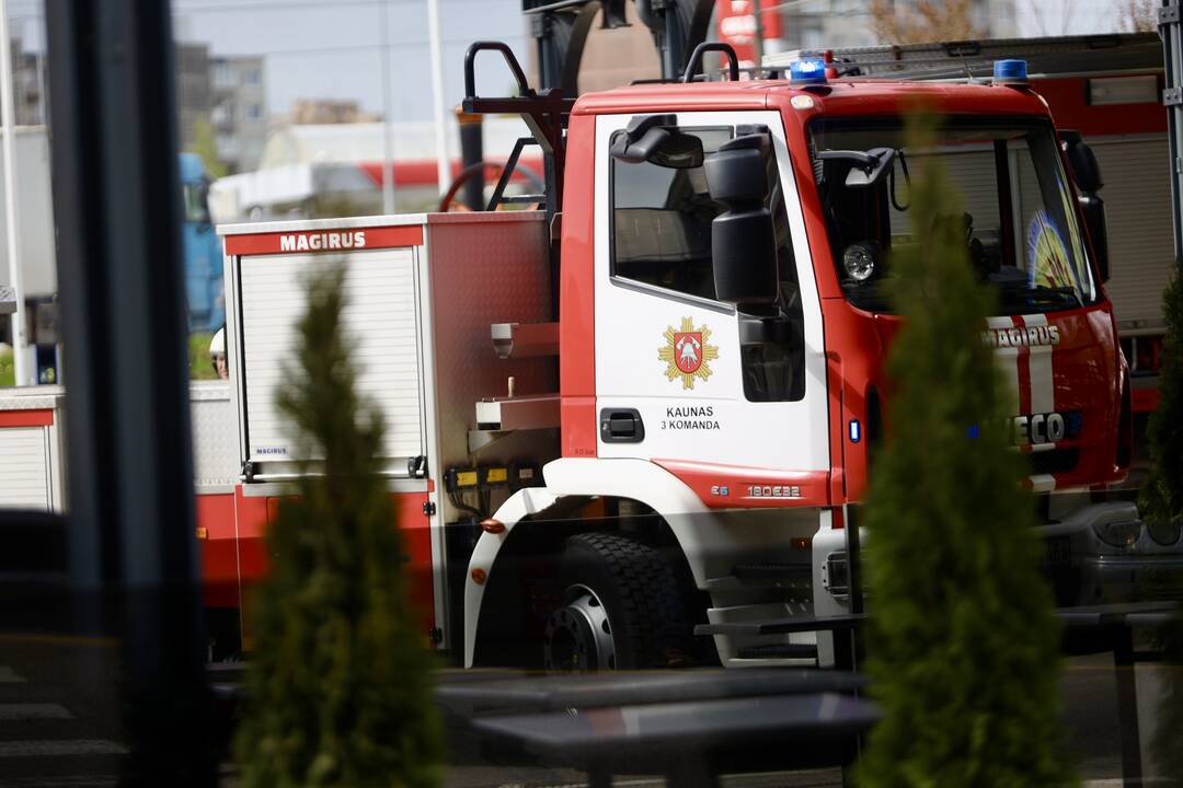 „Urmo“ bazės miestelyje užsiliepsnojo kavinė