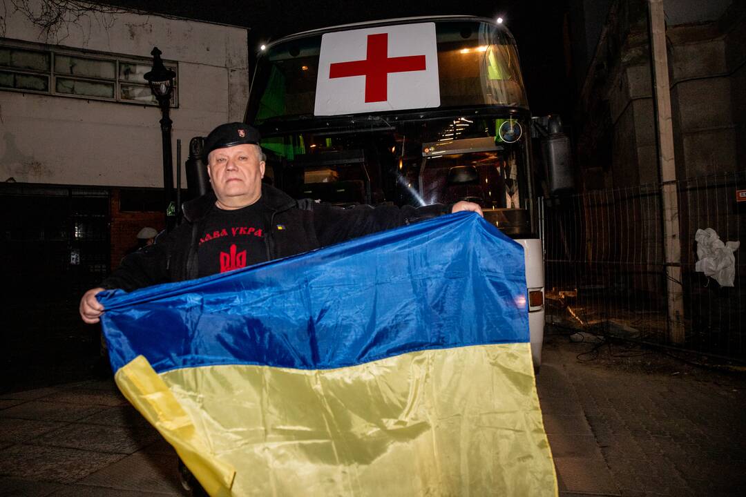 Laukiami: tarp praėjusį trečiadienį atvykusiųjų – daugiausia mamos ir vaikai.