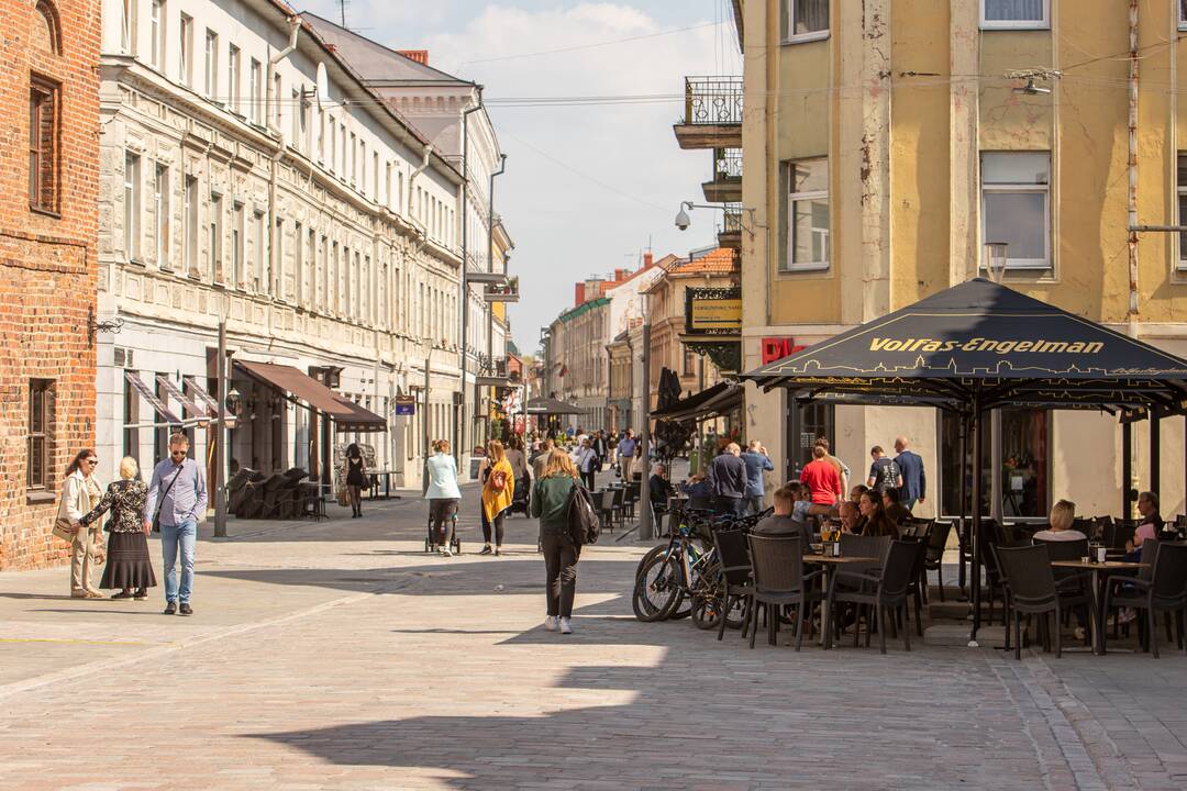 Kaune įsibėgėja lauko kavinių sezonas