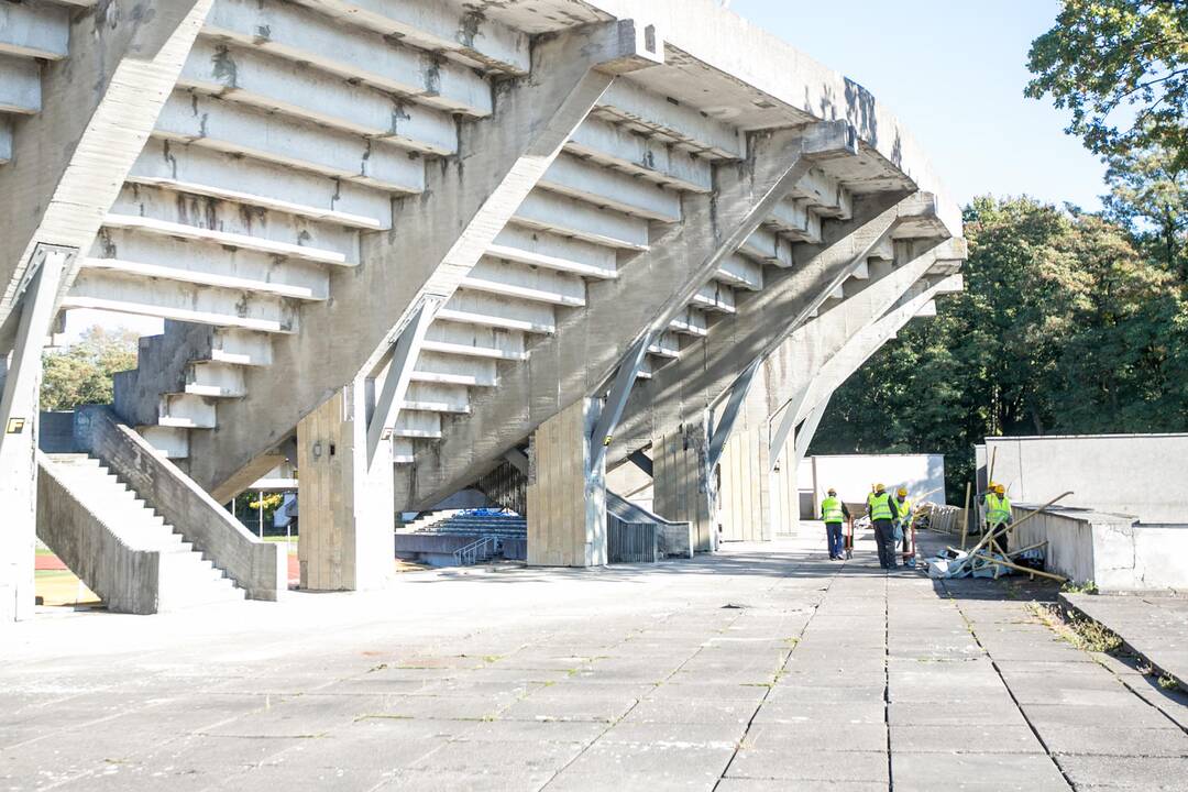 Darbo inspekcijos vizitas rekonstruojamame Kauno stadione