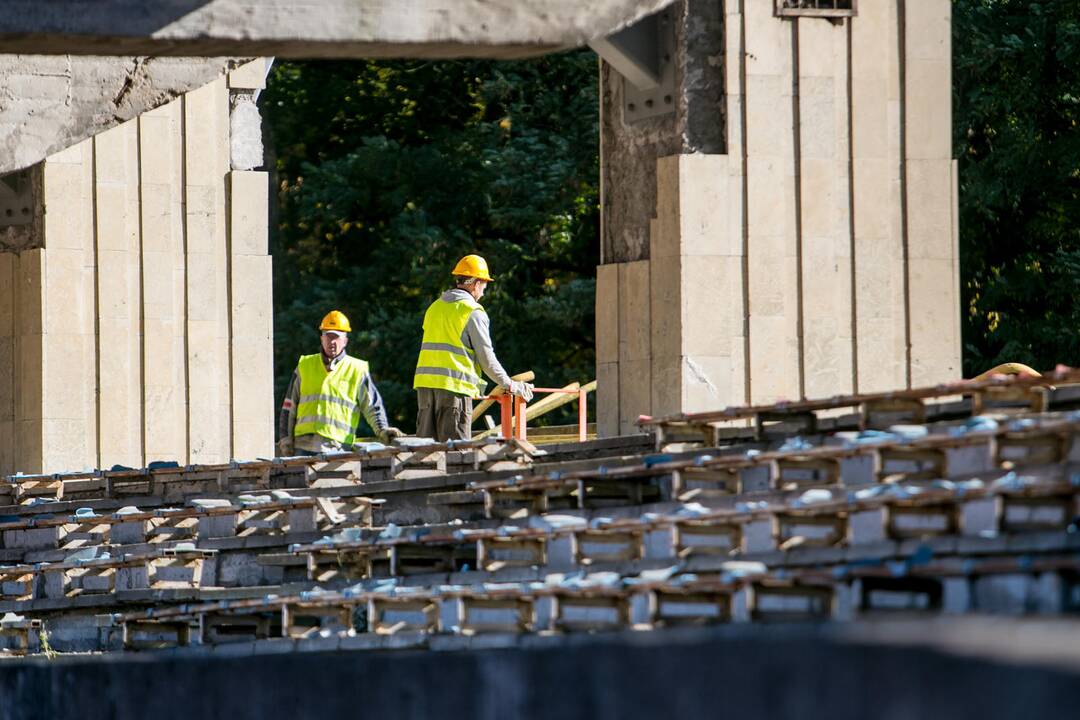 Darbo inspekcijos vizitas rekonstruojamame Kauno stadione