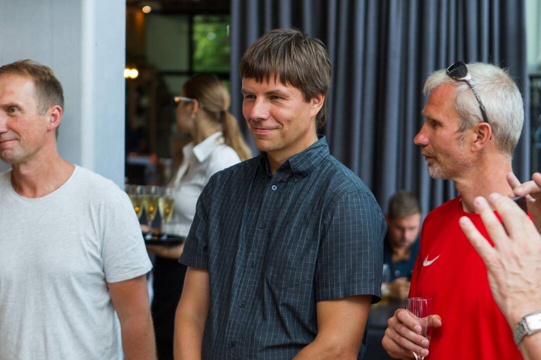 Naujovė: V.Kaminskas (kairėje) ir R.Žaliūnas džiaugėsi, kad turnyras pagaliau įtraukė ir moteris – pirmąja nugalėtoja tapo profesorė O.Gustienė.
