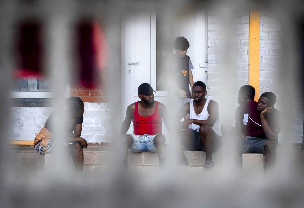 Per parą sulaikyti 35 neteisėti migrantai, didžioji dalis bandžiusių kirsti sieną – apgręžti