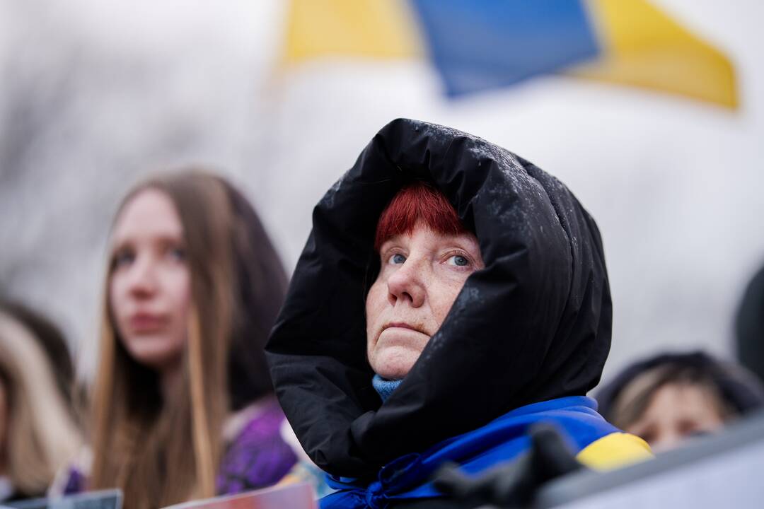 Sostinėje minimos antrosios Rusijos karo Ukrainoje metinės: vyksta mitingas, eitynės