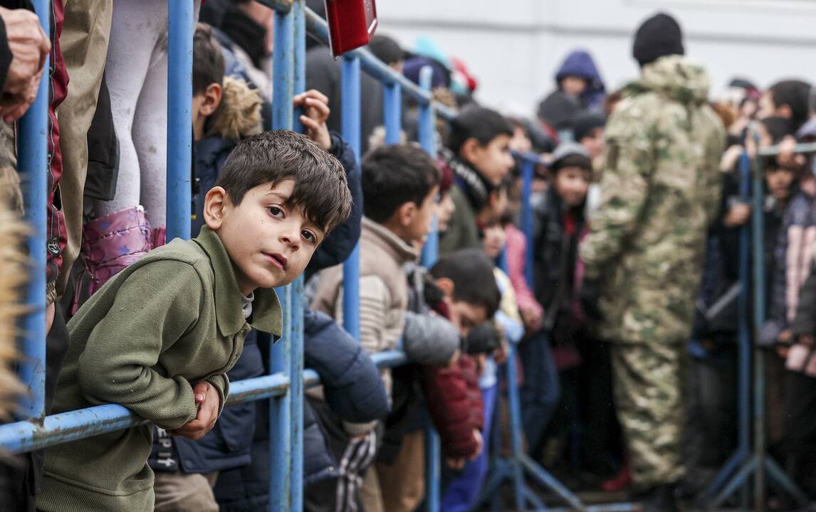 Pokyčius pasienyje parlamentarai vertina atsargiai: yra per anksti sakyti, kad šviesa keičia tamsą
