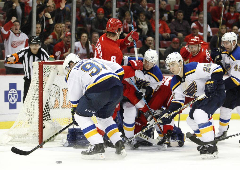 „Blues“ ledo ritulininkų pergalė NHL reguliariajame sezone