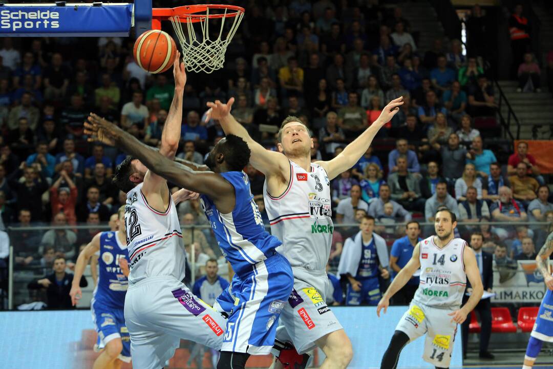 „Lietuvos rytas“ pratęsė sutartį su vidurio puolėju iš Lenkijos