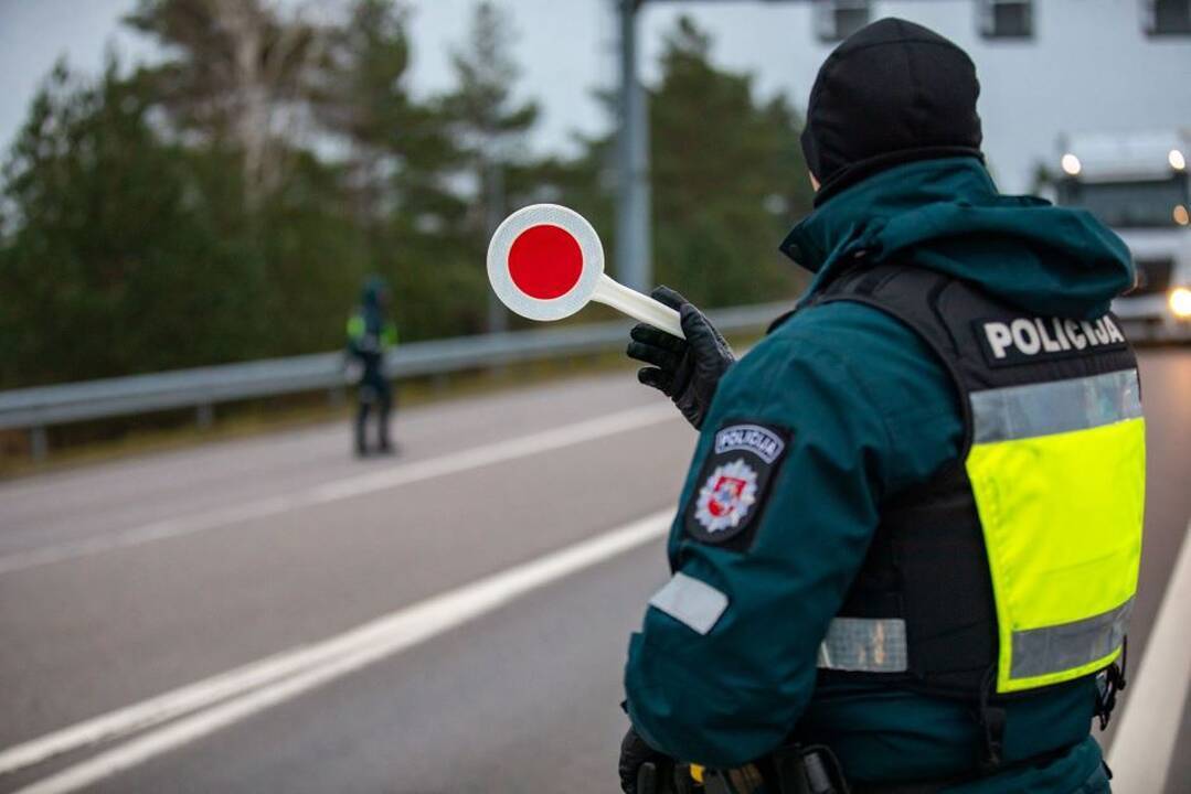 Pareigūnai tikrino triukšmą ir stiklų skaidrumą