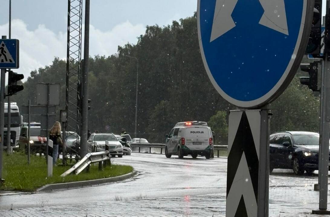Ties Ramučiais – keturių automobilių avarija: yra nukentėjusių