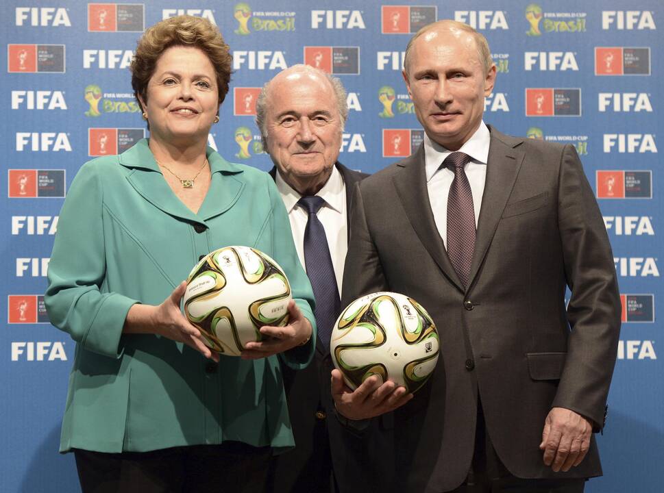 Brazilijos prezidentė D.Rousseff, FIFA prezidentas S. Blatteris ir Rusijos prezidentas V. Putinas