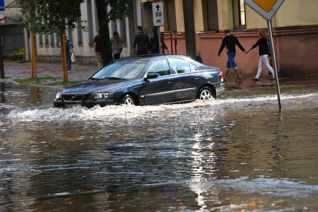 Po liūties Kaune be elektros buvo likę beveik 7 tūkst. miestiečių