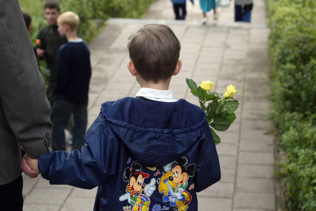 Pilietiškumas skęsta mokytojų dejonėse