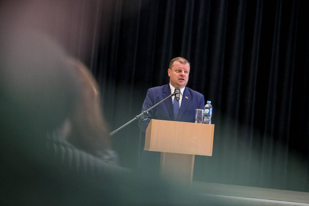 S.Skvernelis susitiko su nestreikuojančio Kauno rajono mokytojais