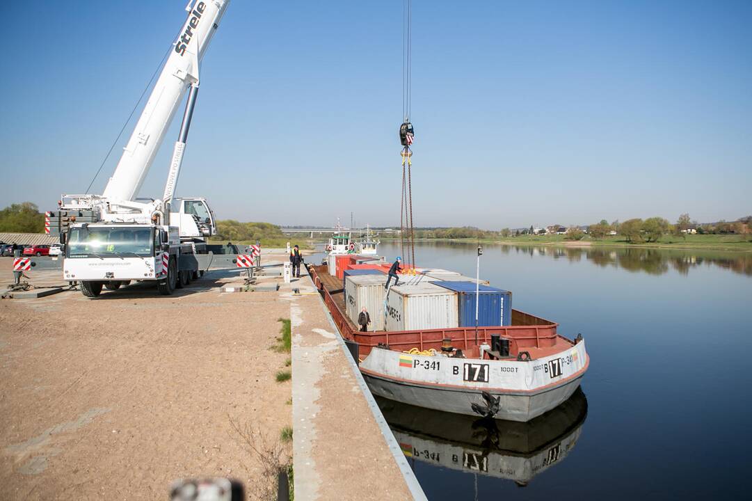 Marvelės uostą pasiekė pirmasis krovinys