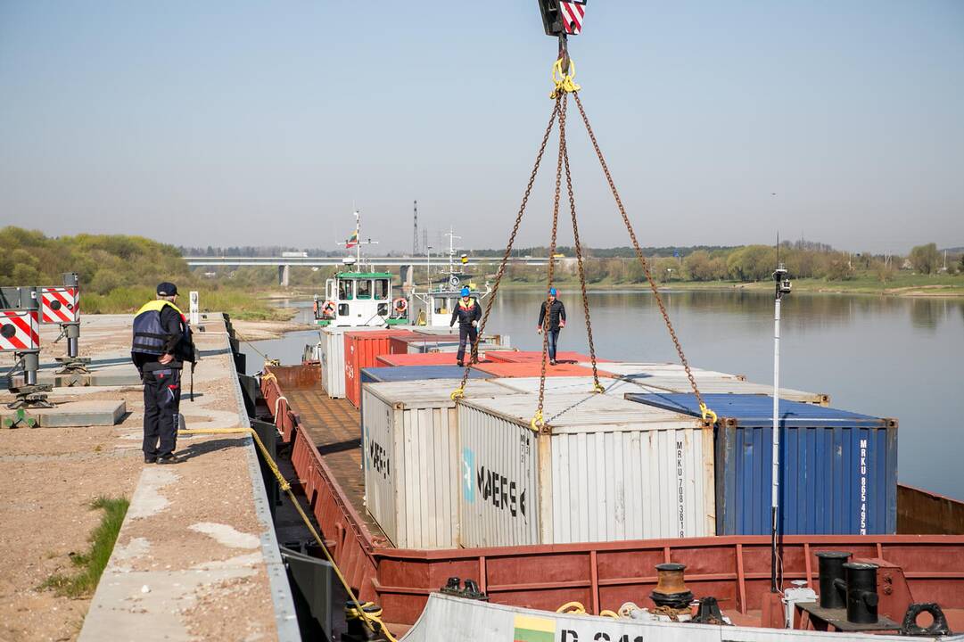 Marvelės uostą pasiekė pirmasis krovinys