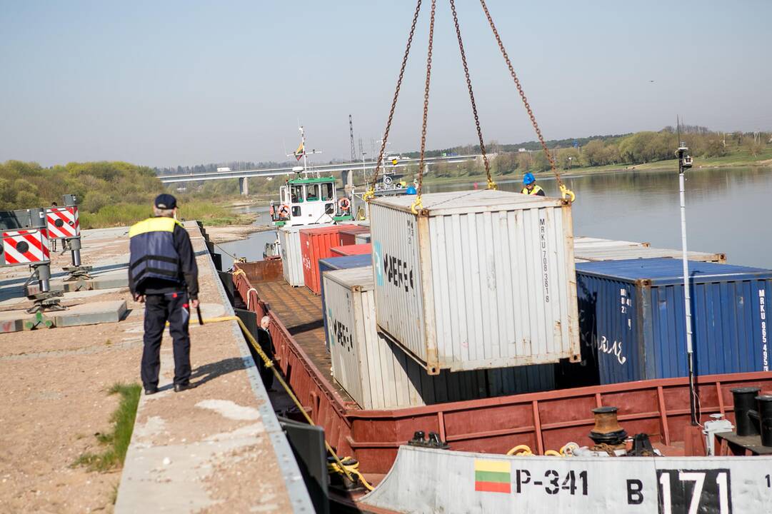 Marvelės uostą pasiekė pirmasis krovinys