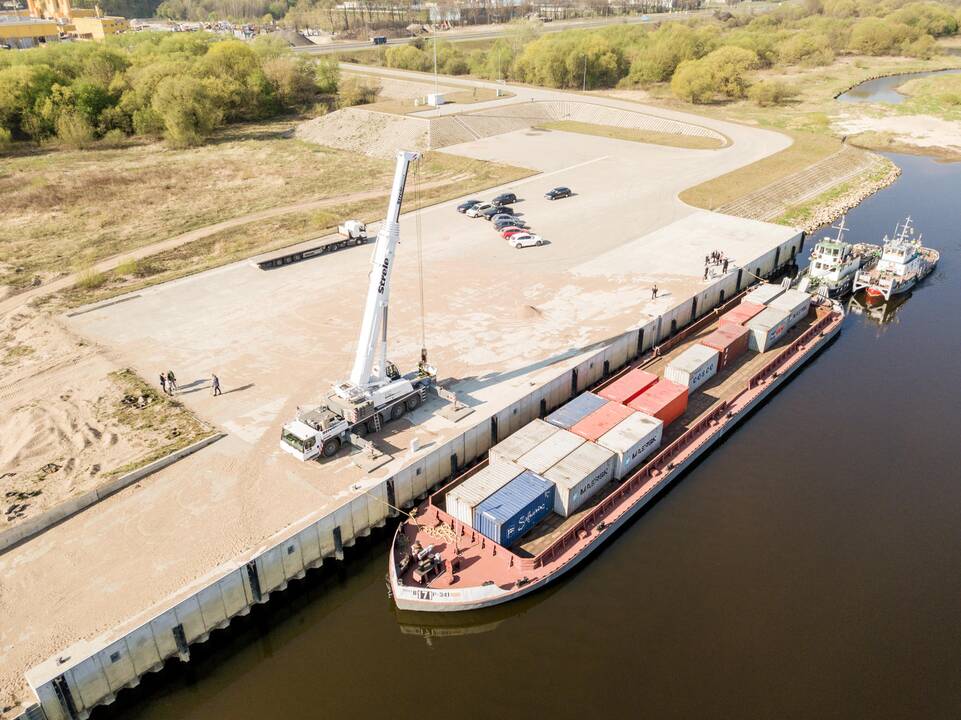 Marvelės uostą pasiekė pirmasis krovinys