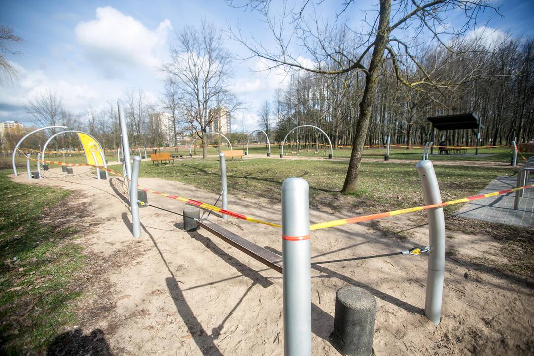 Karantino nepaisančius kauniečius drausmina įspėjimai iš greitosios automobilių