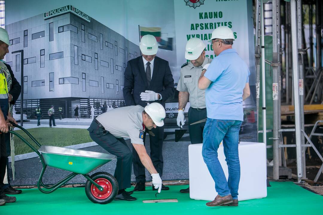 Naujojo policijos komisariato kapsulės įkasimas