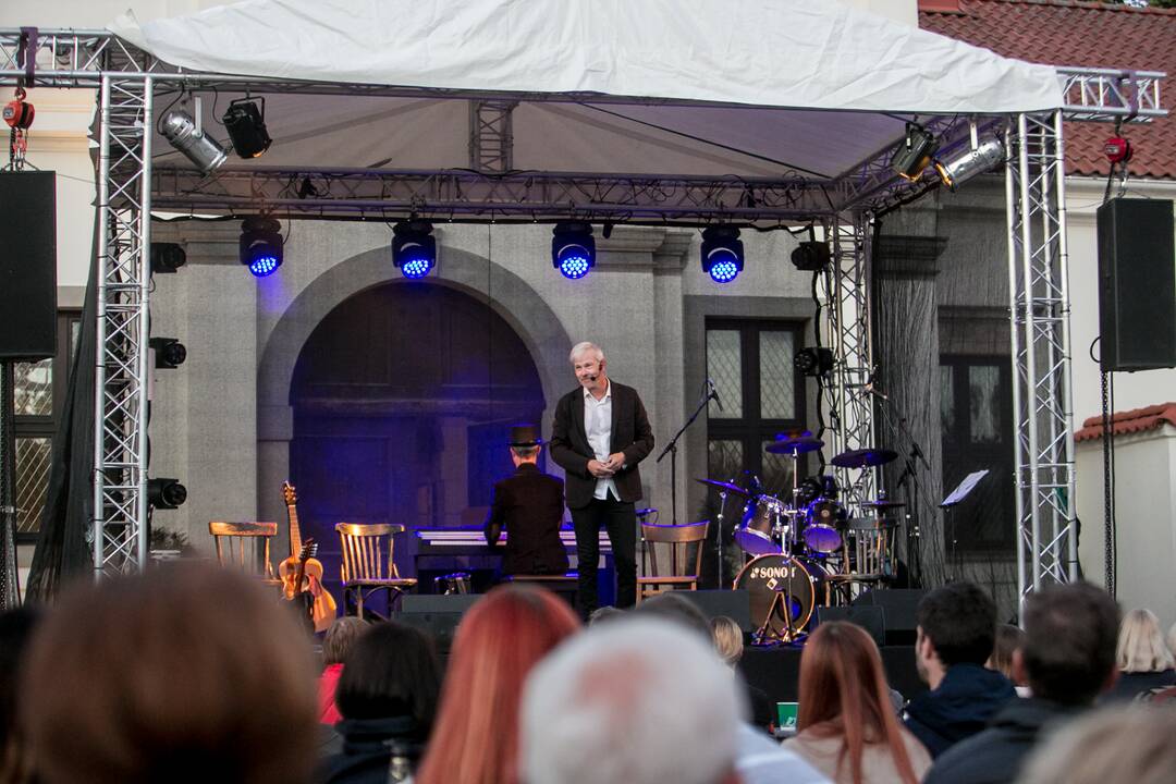 Pažaislio liepų alėjos vakarai: Andrius Kaniava. NAKTIS TEATRE