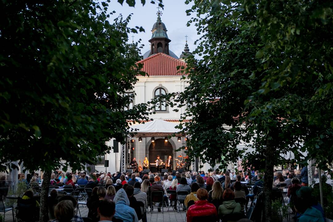 Pažaislio liepų alėjos vakarai: Andrius Kaniava. NAKTIS TEATRE