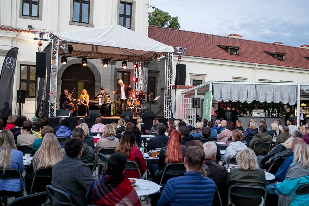 Pažaislio liepų alėjos vakarai: Andrius Kaniava. NAKTIS TEATRE