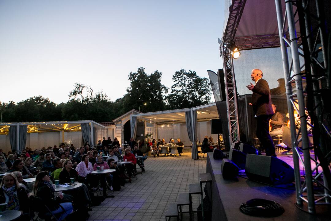 Pažaislio liepų alėjos vakarai: Andrius Kaniava. NAKTIS TEATRE