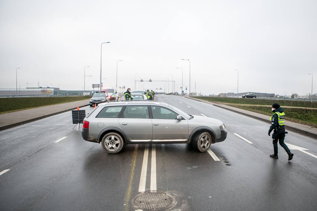 Ramus šeštadienis Kauno blokpostuose
