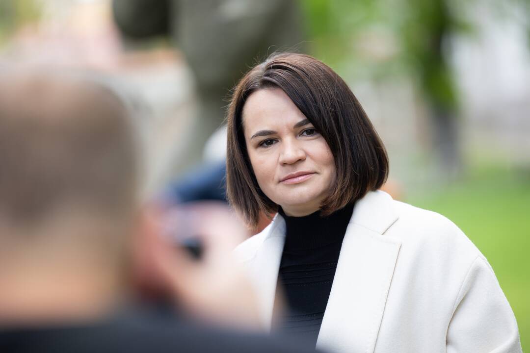 Gėlių padėjimo ceremonija Sapiegų parke prie „Černobylio motinos“ paminklo