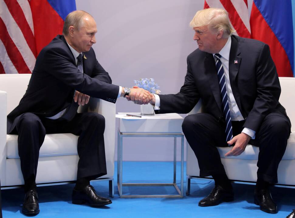 Kas būtų, jei D. Trumpas nutrauktų tyrimą dėl ryšių su Rusija?