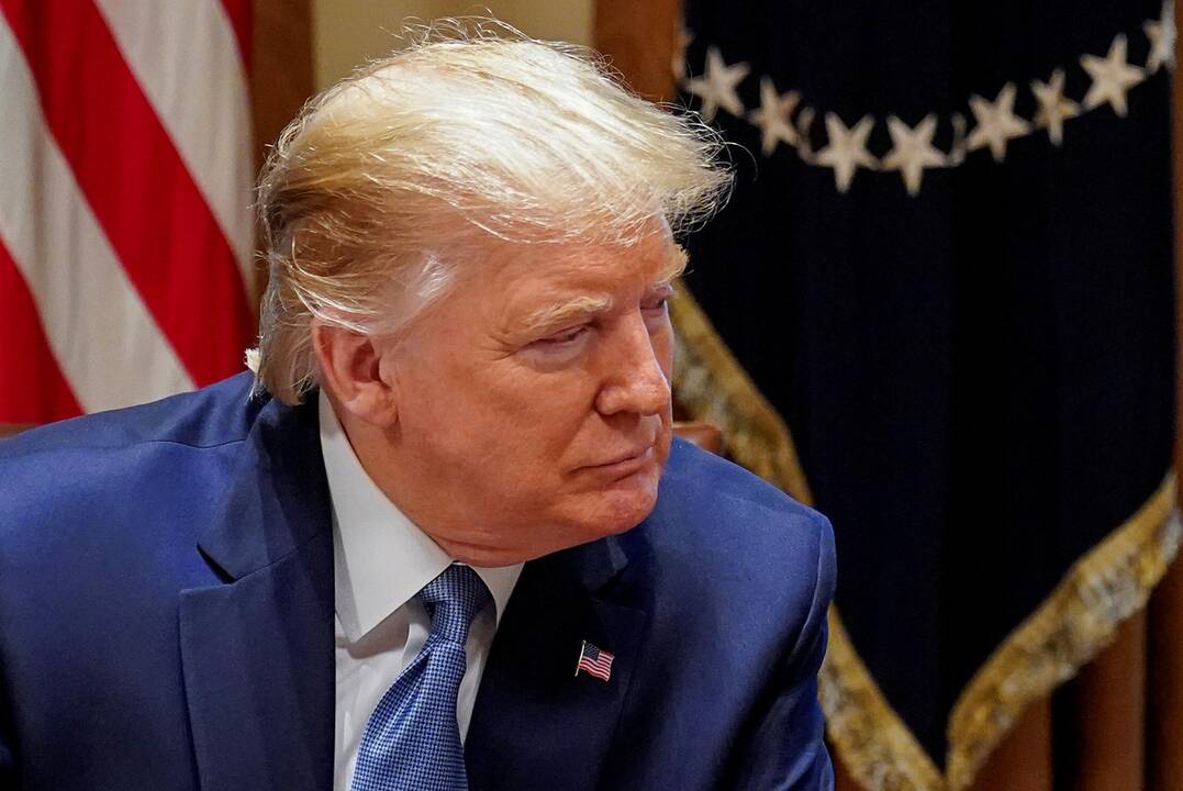 D. Trumpas artėjant balsavimui dėl apkaltos: sukalbėkite maldą