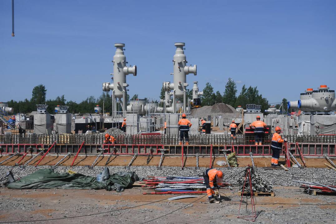 „Nord Stream 2“ operatorius: dujotiekio tiesimas gali užtrukti dėl Danijos delsimo