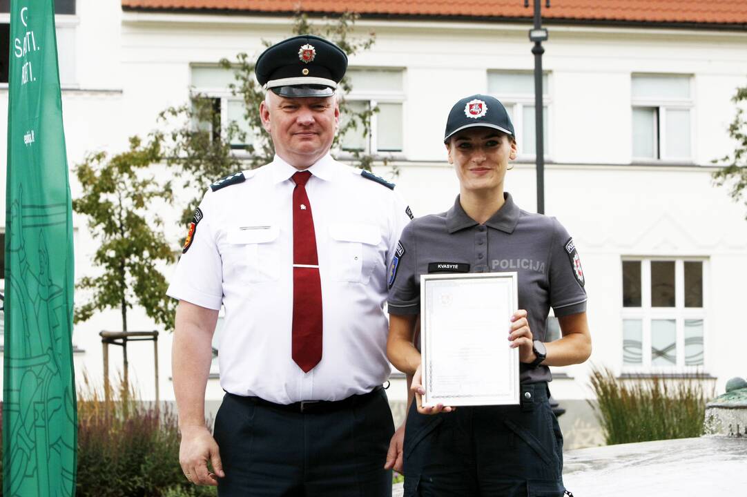 Apdovanoti Klaipėdos pareigūnai