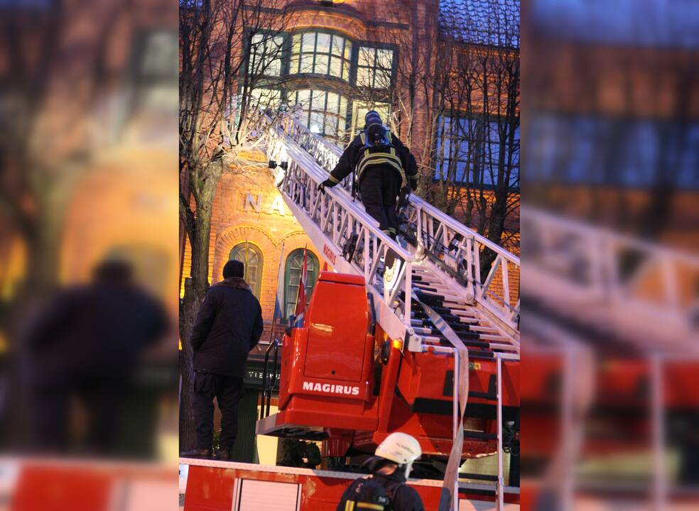 Nemalonu: dėl nepagrįstų arba melagingų iškvietimų ugniagesiai gelbėtojai gaišta laiką, kurį galėtų išnaudoti tiems, kuriems iš tiesų reikia pagalbos.