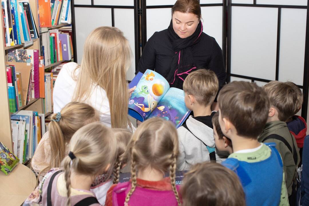 Bibliotekininkai parengė įspūdingą naujų knygų vaikams ir jaunimui ekspoziciją.