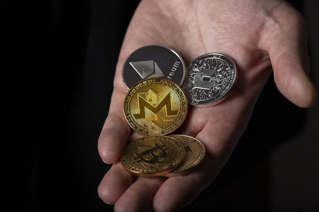 Lietuvos bankas: „Bankeros“ kripto žetonų įsigiję žmonės turėtų kreiptis į bendrovę arba teismą