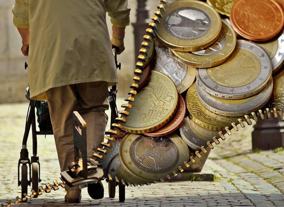 Tyrimas: lietuviai įvardino juos tenkinančios pensijos dydį